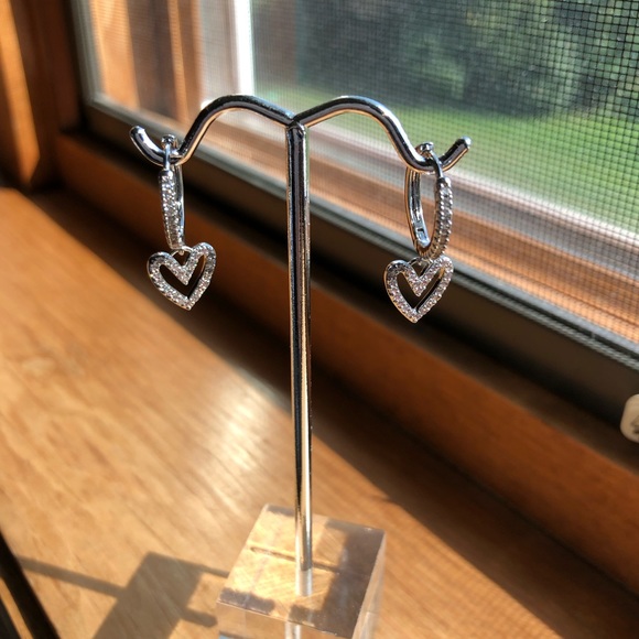 Heart Shaped Dangle Earrings - Picture 4 of 6